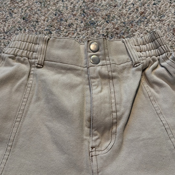 Girl’s RSQ Cargo Pants - Picture 4 of 5